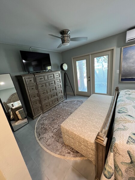 Captain's Quarters Photo 4