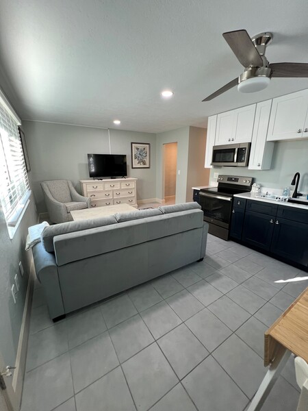 Captain's Quarters Photo 6